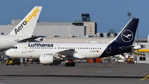 Photo of D-AIBC - Airbus A319-112 operated by Lufthansa