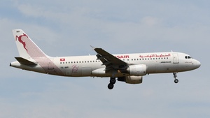 Photo of TS-IMR - Airbus A320-214 operated by Tunisair