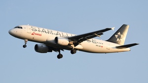 Photo of HB-IJO - Airbus A320-214 operated by Swiss International Air Lines