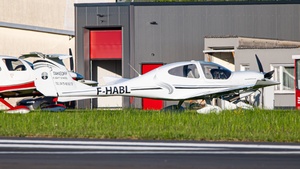 Photo of F-HABL - Diamond DA40 Diamond Star TDI operated by Takeoff Aviation Club