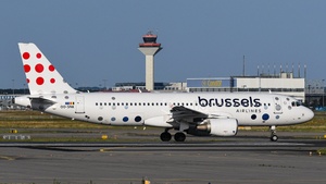 Photo of OO-SNK - Airbus A320-214 operated by Brussels Airlines
