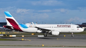 Photo of D-AIZV - Airbus A320-214 operated by Eurowings
