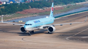 Photo of HL8557 - Airbus A321-272NX operated by Korean Air