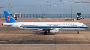Photo of B-6389 - Airbus A321-231 operated by China Southern Airlines