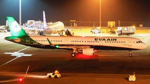 Photo of B-16211 - Airbus A321-211 operated by EVA Air