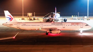 Photo of B-6643 - Airbus A321-231 operated by China Eastern Airlines