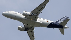 Photo of D-AIBM - Airbus A319-112 operated by Lufthansa City Airlines