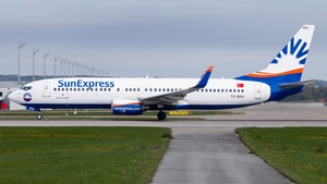 Photo of TC-SPU - Boeing 737-8U3 operated by SunExpress
