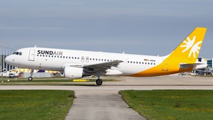 Photo of D-ANNA - Airbus A320-214 operated by Sundair