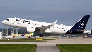 Photo of D-AIUL - Airbus A320-214 operated by Lufthansa