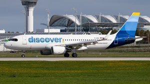 Photo of D-AIWC - Airbus A320-214 operated by Discover Airlines