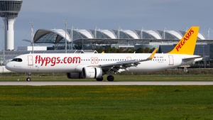 Photo of TC-RFE - Airbus A321-251NX operated by Pegasus Airlines