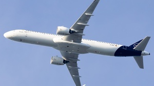 Photo of D-AIEC - Airbus A321-271NX operated by Lufthansa