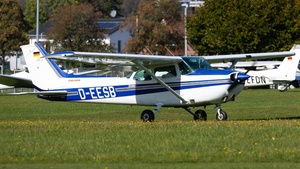 Photo of D-EESB - Cessna 172P Skyhawk II operated by Flugschule Michael Bergmann