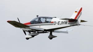 Photo of D-EJHW - Robin DR400/200R Remorqueur operated by Luftfahrtvereinigung Greven
