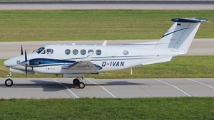 Photo of D-IVAN - Beechcraft B200 Super King Air operated by Private