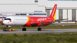 D-AZYW