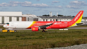 D-AZWQ