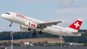 Photo of HB-IJM - Airbus A320-214 operated by Swiss International Air Lines