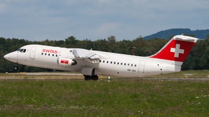 Photo of HB-IXU - British Aerospace Avro RJ100 operated by Swiss International Air Lines
