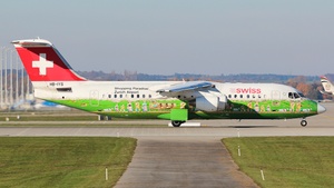 Photo of HB-IYS - British Aerospace Avro RJ100 operated by Swiss International Air Lines