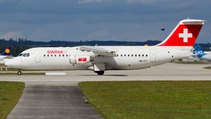 Photo of HB-IYT - British Aerospace Avro RJ100 operated by Swiss International Air Lines