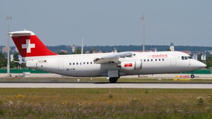 Photo of HB-IYW - British Aerospace Avro RJ100 operated by Swiss International Air Lines