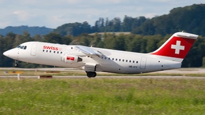 Photo of HB-IYY - British Aerospace Avro RJ100 operated by Swiss International Air Lines