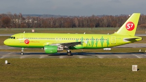 Photo of VQ-BDE - Airbus A320-214 operated by S7 Airlines