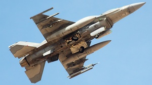 Photo of 3077 - Lockheed Martin F-16E Fighting Falcon operated by United Arab Emirates Air Force