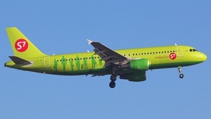 Photo of VP-BOJ - Airbus A320-214 operated by S7 Airlines