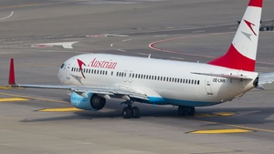 Photo of OE-LNR - Boeing 737-8Z9 operated by Austrian Airlines