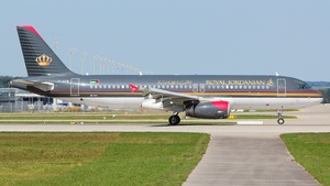 Photo of JY-AYM - Airbus A319-132 operated by Royal Jordanian Airlines