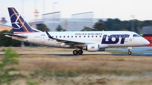 Photo of SP-LDF - Embraer ERJ-170LR operated by LOT Polish Airlines