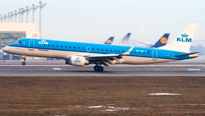 Photo of PH-EZC - Embraer ERJ-190STD operated by KLM Cityhopper