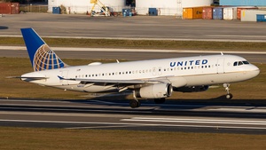 N402UA