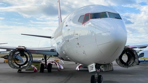 Boeing 737-530