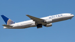 Photo of N209UA - Boeing 777-222(ER) operated by United Airlines