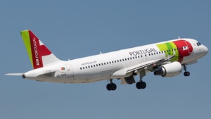 Photo of CS-TNM - Airbus A320-214 operated by TAP Air Portugal