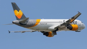 Photo of D-AICA - Airbus A320-212 operated by Condor