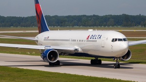Photo of N195DN - Boeing 767-332(ER) operated by Delta Air Lines
