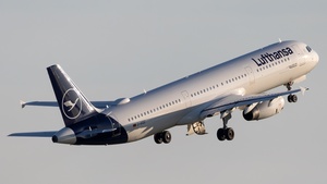 Photo of D-AIDD - Airbus A321-231 operated by Lufthansa