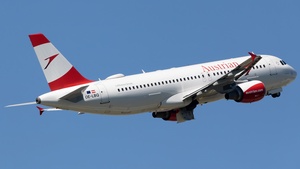 Photo of OE-LBQ - Airbus A320-214 operated by Austrian Airlines