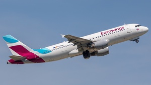 Photo of D-ABNH - Airbus A320-214 operated by Eurowings