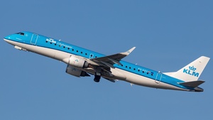 Photo of PH-EZC - Embraer ERJ-190STD operated by KLM Cityhopper