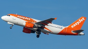Photo of G-EZGF - Airbus A319-111 operated by easyJet
