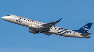 Photo of PH-EZX - Embraer ERJ-190STD operated by KLM Cityhopper