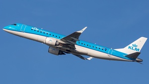 Photo of PH-EZI - Embraer ERJ-190STD operated by KLM Cityhopper