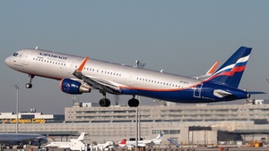 Photo of VP-BTH - Airbus A321-211 operated by Aeroflot