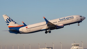 Photo of TC-SOH - Boeing 737-8HC operated by SunExpress